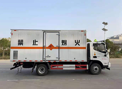 康乐爆破器材运输车